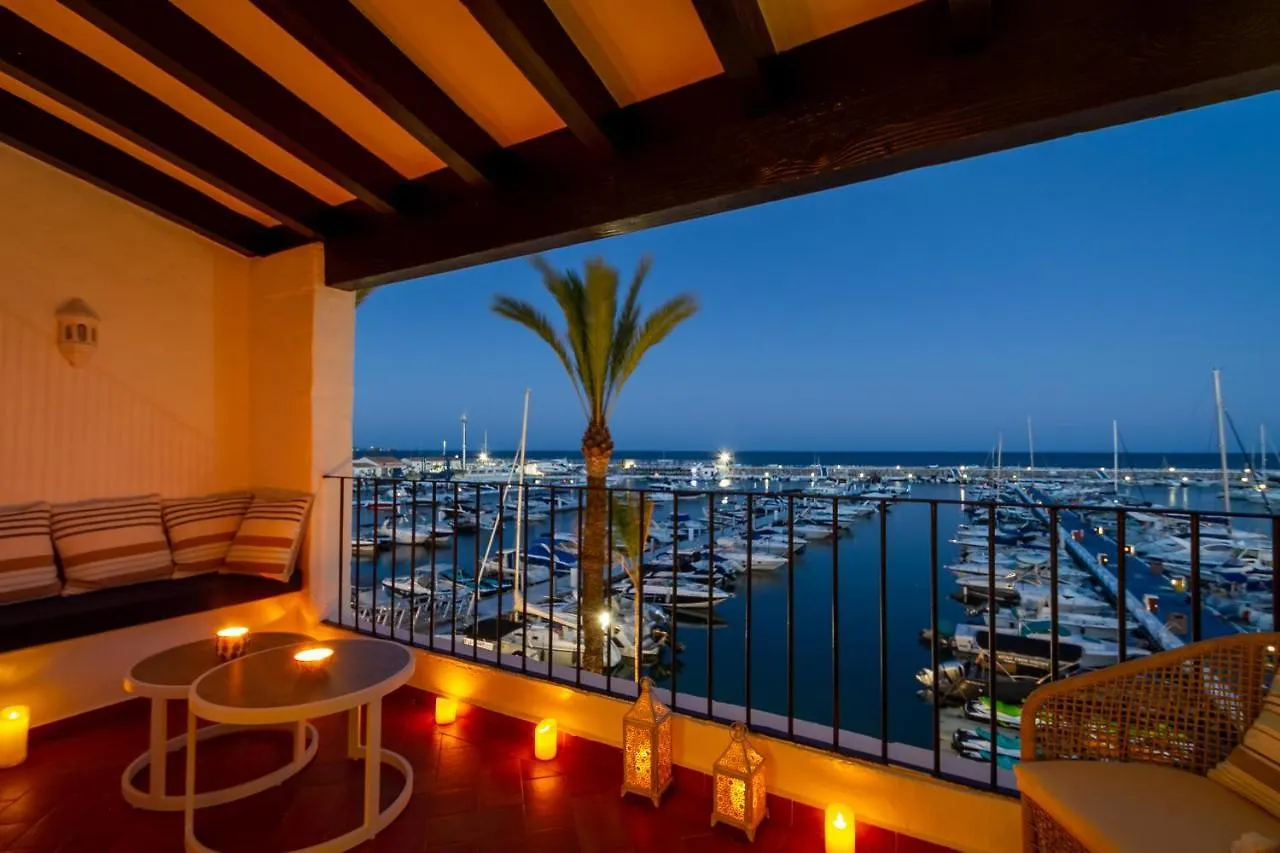 Marbella Banus Suites - Puerto Banus Marina Harbour Seafront Apartment