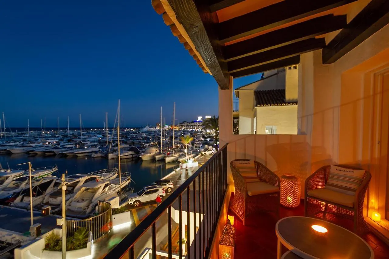 Marbella Banus Suites - Puerto Banus Marina Harbour Seafront Apartment Spain