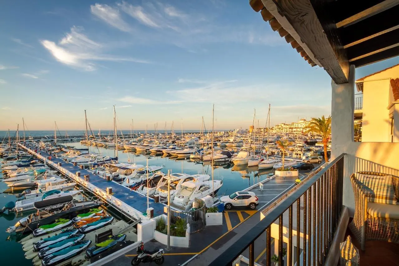 Marbella Banus Suites - Puerto Banus Marina Harbour Seafront Apartment